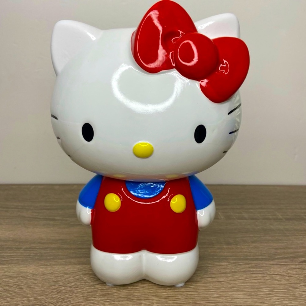 NEW HELLO KITTY CERAMIC COIN BANK